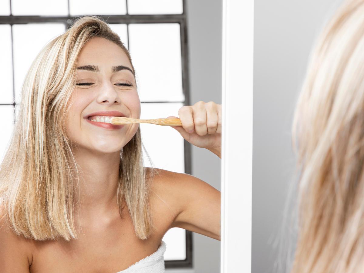 Elevate Your Oral Care Routine with Himalaya Pink Salt Whitening&nbsp;Products