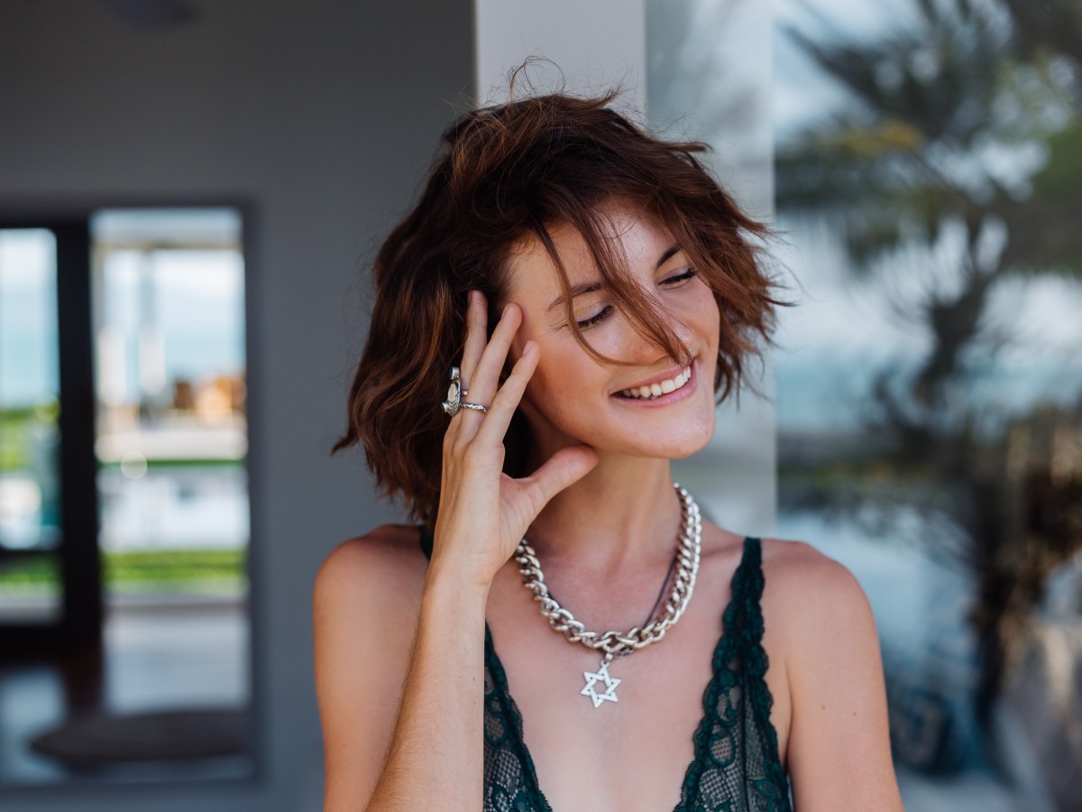 Celebrate Connections with Avon’s Chain Reaction&nbsp;Rings