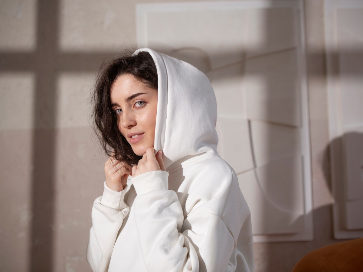 Fall in Love with Avon: Your Guide to Branded Hoodies and Long-Sleeve&nbsp;Tees